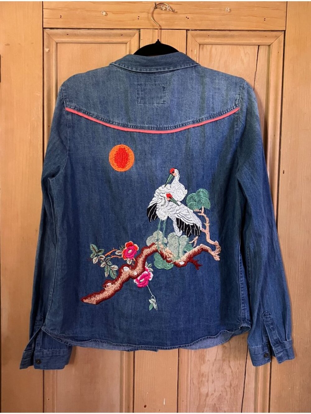 Holding Horses Womens Anthropologie Birds Sunset Denim Shirt Medium Blue SP NWOT - Picture 3 of 12